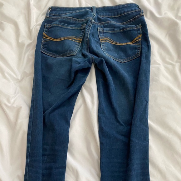 Jeans - Picture 2 of 3